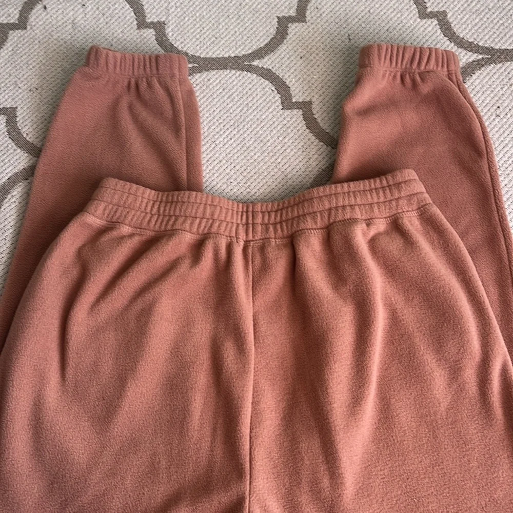 Beyond Yoga polar fleece jogger sweatpants - Picture 2 of 12